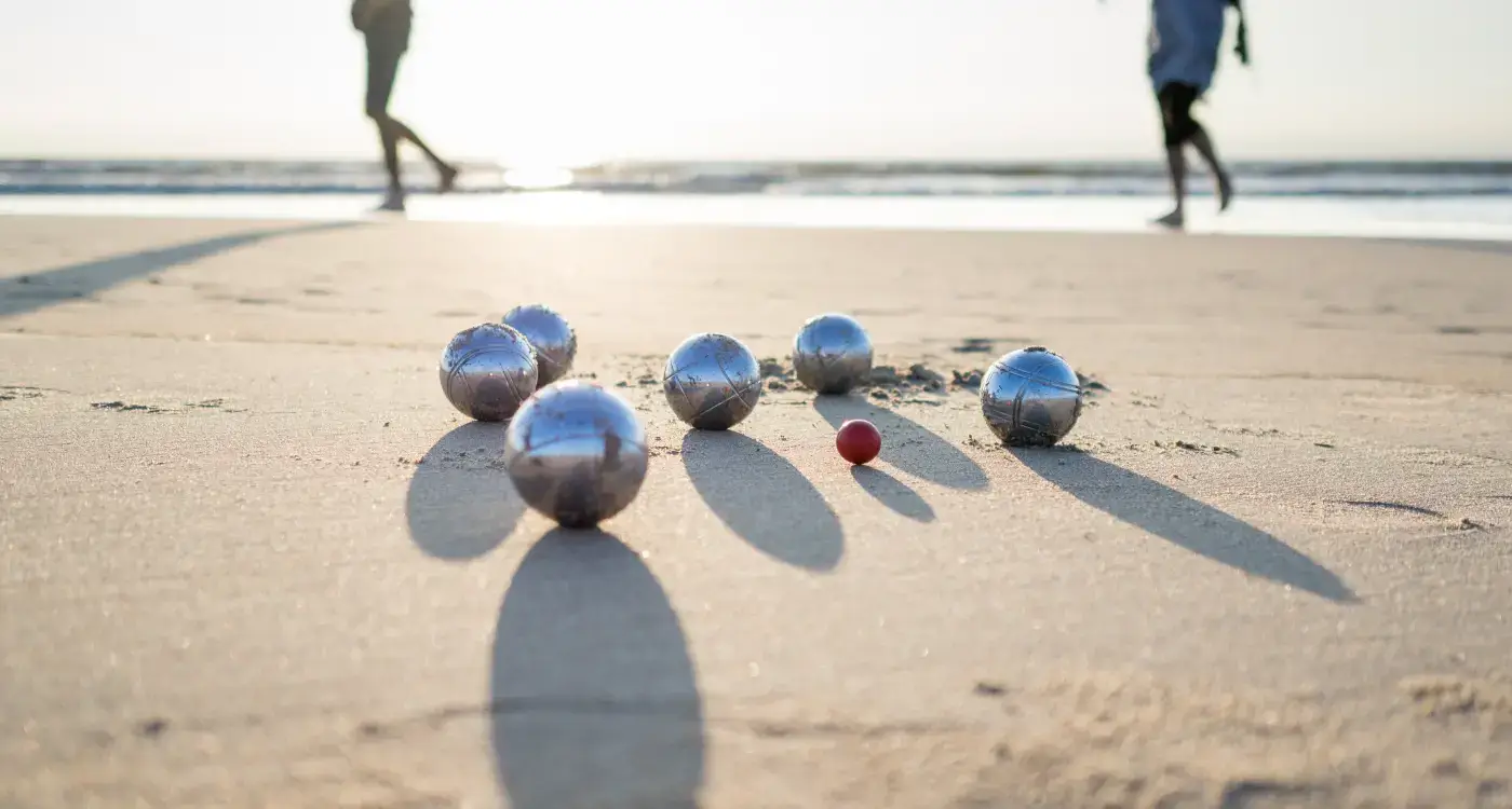 8-fun-fourth Silver Balls on the beach Sand