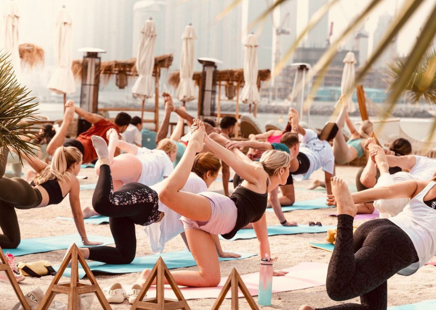 BEACH YOGA